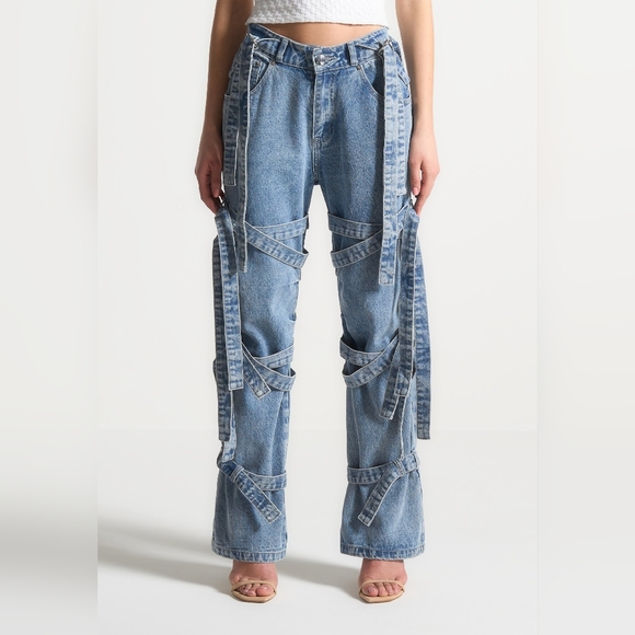 Maniere De Voir Talia Denim Strap Cargo Jeans in Mid Blue - Picture 2 of 15
